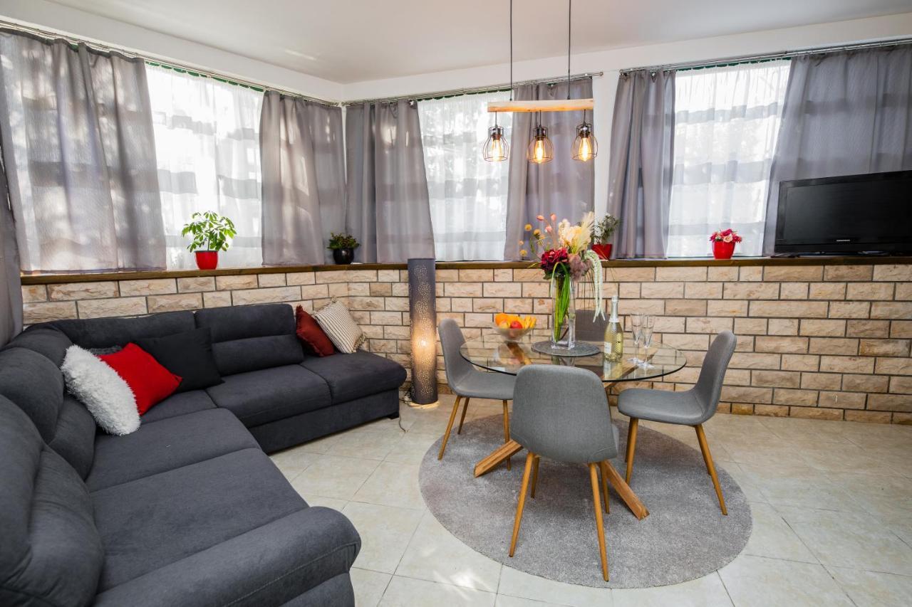 Appartamento Glicinia Šibenik Esterno foto